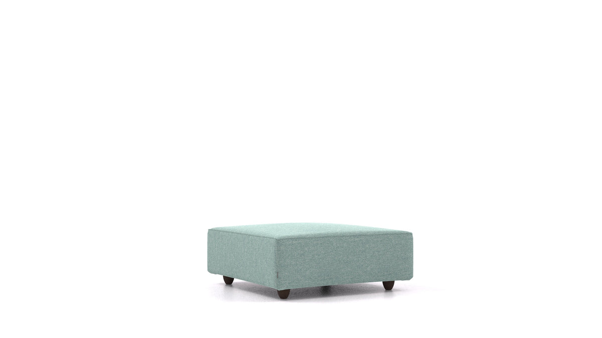 Cascais K, element modularne sedežne FEYDOM v tkanini Alure DE-75 Pastel Blue, temne noge, pogled od spredaj