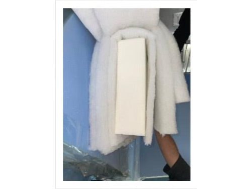 OIKO Trosed z leseno mizico &ndash; Stranska blazina, naslon za roke
